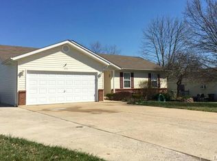 1056 Huntington Dr, Troy, MO 63379