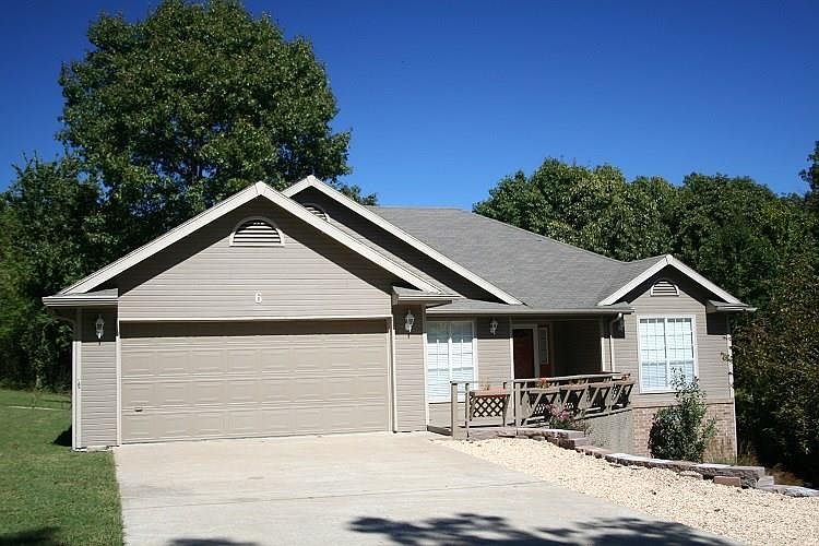 1st image of 6 Huntley Ln
