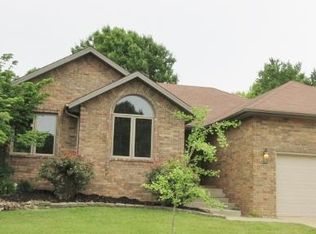 2373 W Nottingham St, Springfield, MO 65810