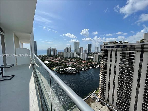 5th image of 19707 Turnberry Way Ph D