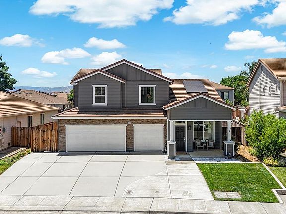 3rd image of 624 Snapdragon Street