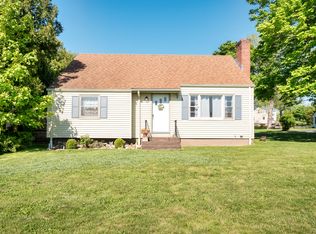 4 Wightman Pl, Cromwell, CT 06416