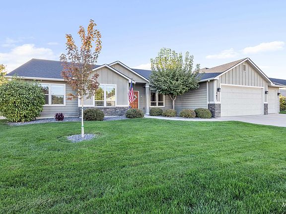 4th image of 367 N Magnolia Pl