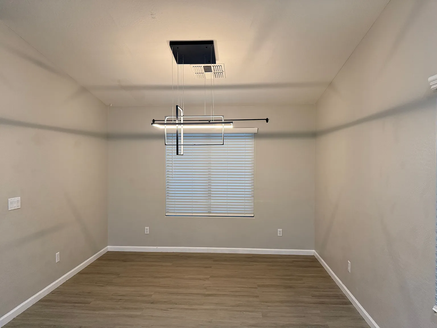 3 bed, 2.0 bath, 1559 sqft, $2,250 — Photo 3