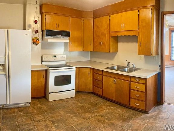 5th image of 114 E 2nd St #Stw1-p3