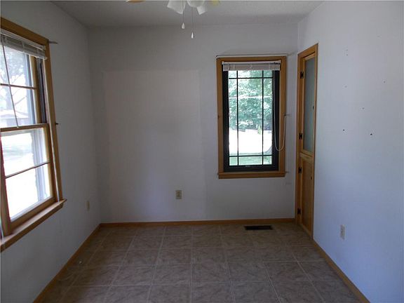 5th image of 308 S 18th St