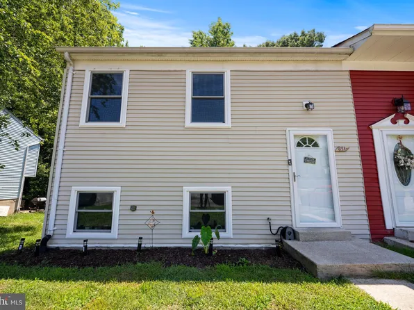 851 Laurel Ln, La Plata, MD 20646