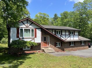 132 Sunflower Ct, Milford, PA 18337