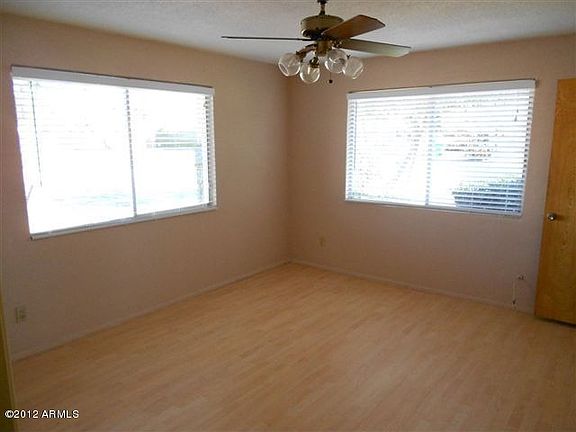 2nd image of 929 E Tuckey Ln APT 1