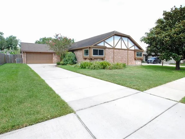 15519 Saint Cloud Drive, Houston, TX 77062