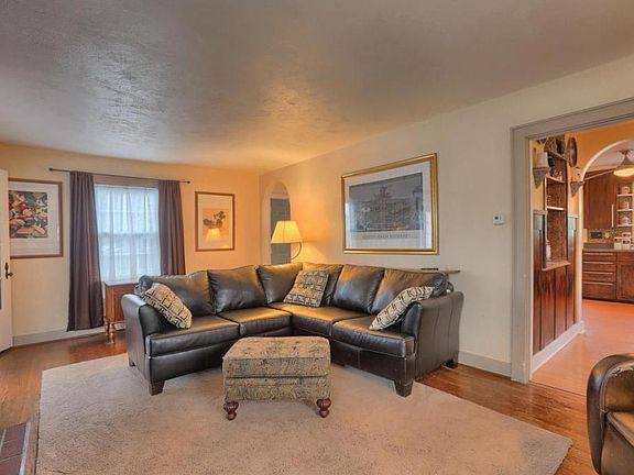 3rd image of 31 Detwiler Ave