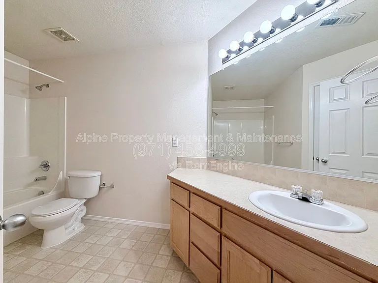 1914 27th Ave — Photo 26