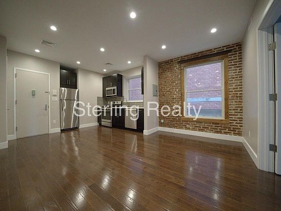 2nd image of 2720 Hoyt Ave S