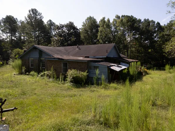 331 Calhoun Rd, Griffin, GA 30224