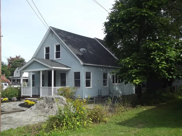 27 Elizabeth St, Lunenburg, MA 01462