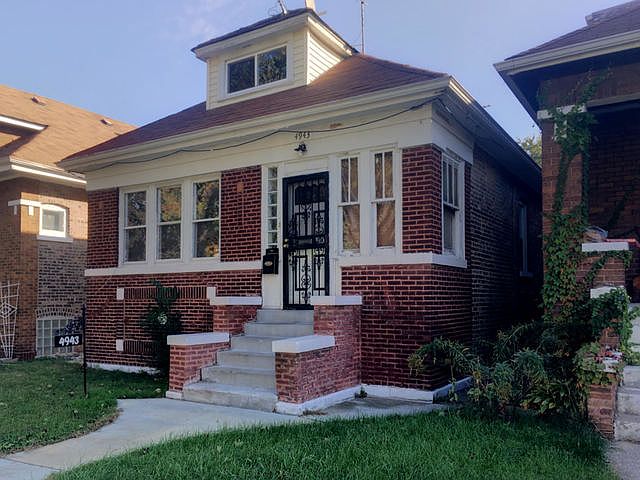 1st image of 4943 W Wabansia Ave