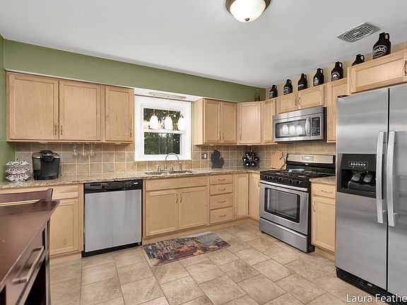 5th image of 1855 Chamberlain Ave SE