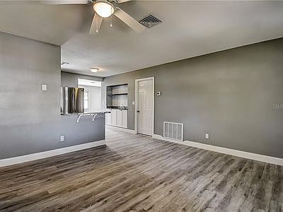 5th image of 6418 43rd Ave N