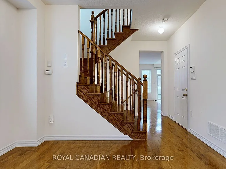 1 Green Spruce Rd — Photo 16