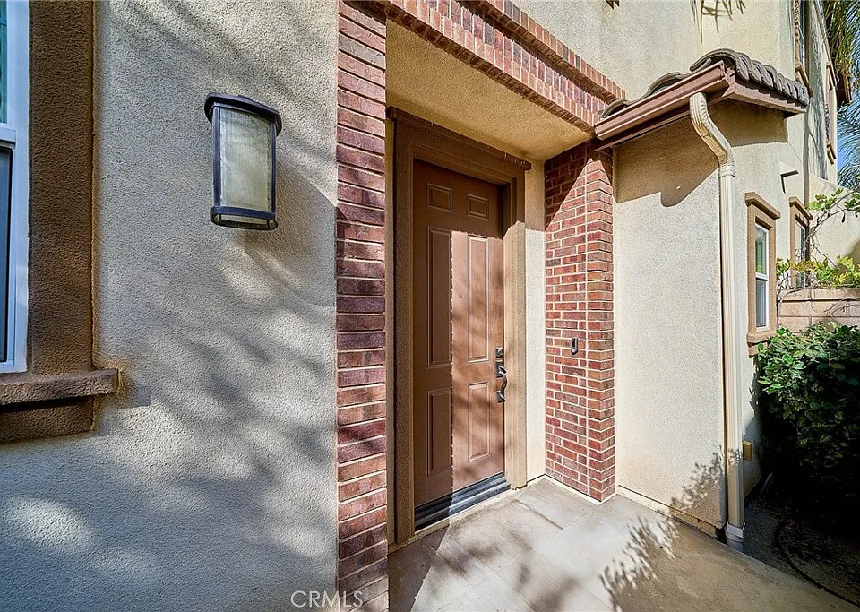 1324 N Macneil Dr
