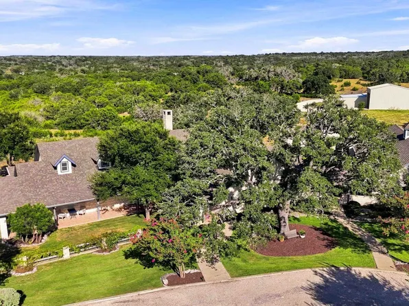 160 LIVE OAK LN, Kerrville, TX 78028
