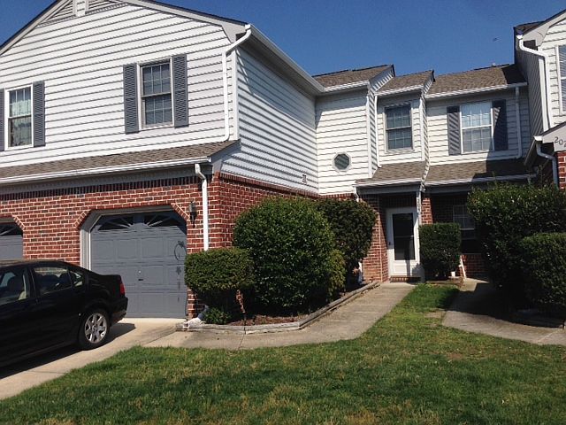 1st image of 204 Linden Ct