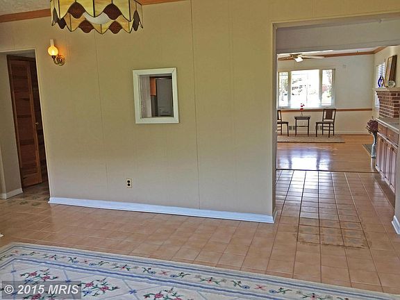 5th image of 7218 Murray Ln