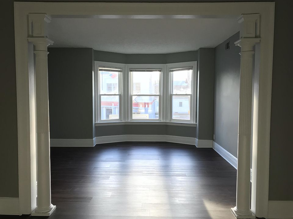 1st image of 1073 Grant St APT 11