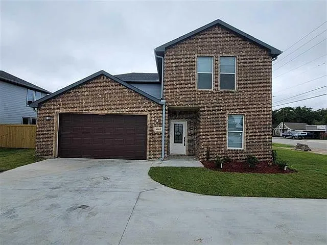 4 bed, 3.5 bath, 2443 sqft, $2,750 — Photo 1