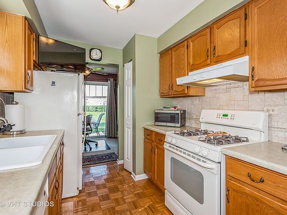 4th image of 1818 Quaker Hollow Ln
