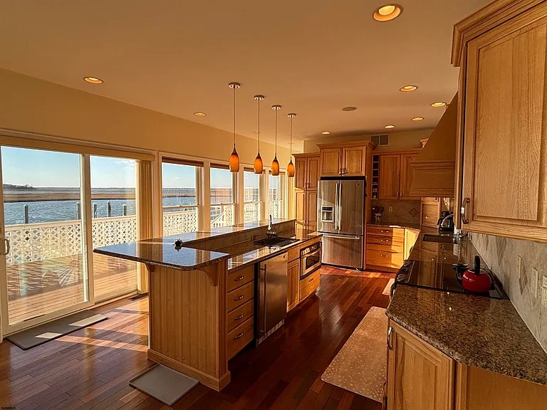 802 N Harvard Ave — Photo 15