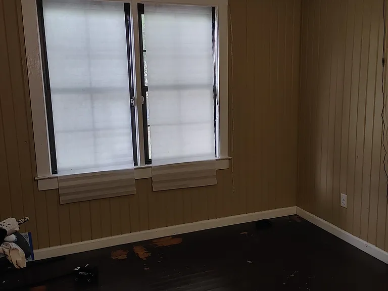 606 Magnolia St — Photo 3