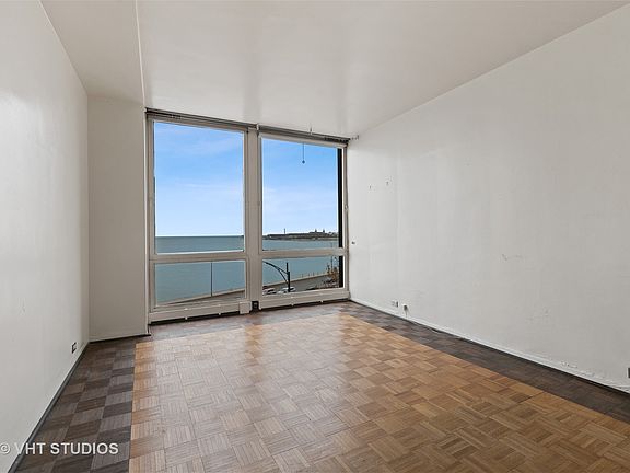 3rd image of 880 N Lake Shore Dr APT 4B