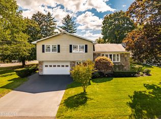 28 Donna Dr, Albany, NY 12205