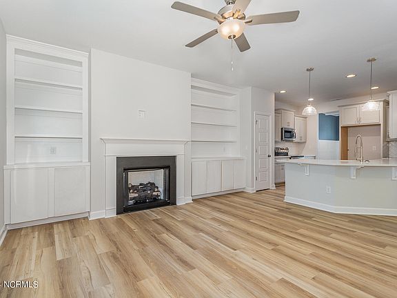 5th image of 46 Trescott Street