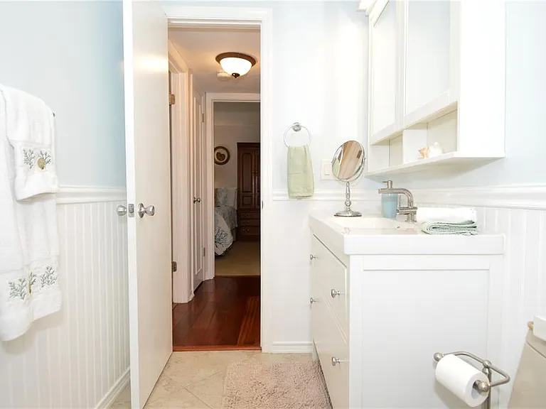 213 Seahorse Dr SE #B — Photo 35