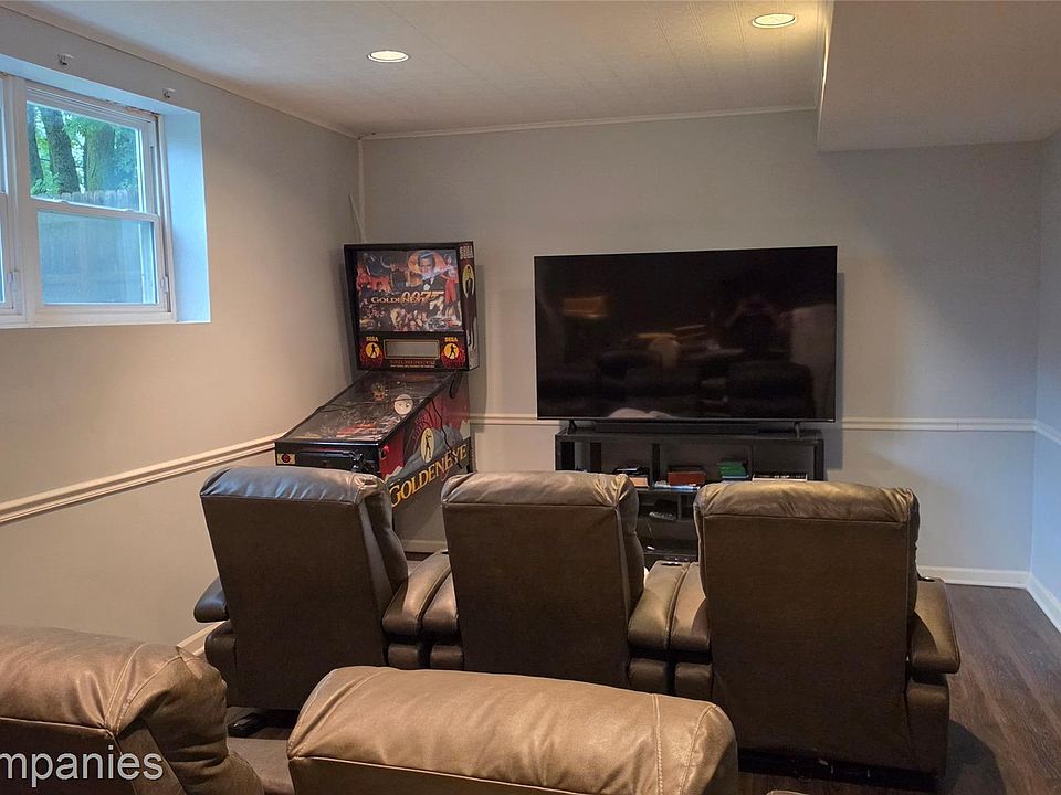 1095 Seabury Dr, photo 19