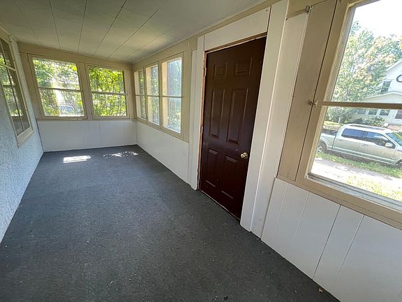 3rd image of 4055 41st Ave S