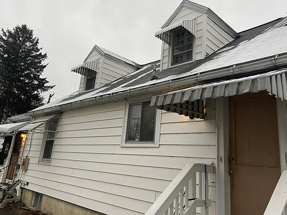 2nd image of 407 Jackson Ave