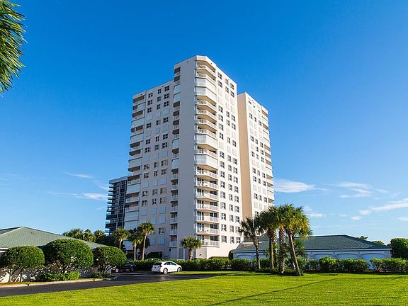 4th image of 5049 N Highway A1a APT 302