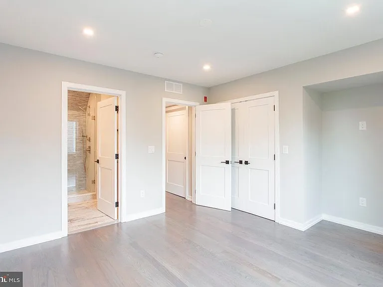 1619 Bainbridge St #3 — Photo 15