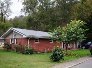 129 Hillside Dr, Prestonsburg, KY 41653