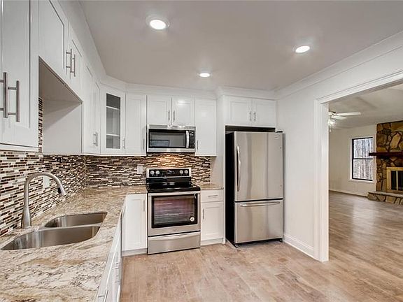 5th image of 3016 Harold Dean Dr