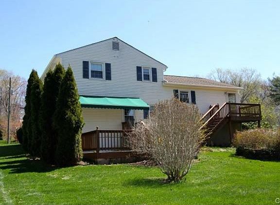 Lots of privacy from the upper deck off kitchen/dining room. Lov
