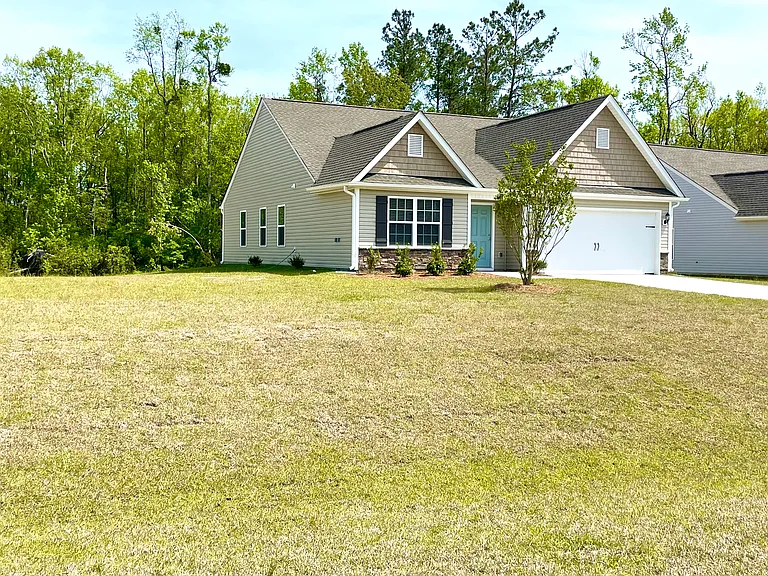 479 Poppleton Dr — Photo 2