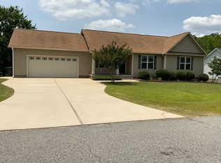 28 Camden Dr, Angier, NC 27501