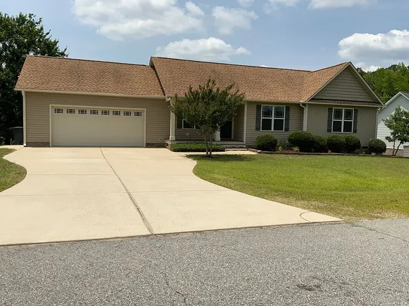 28 Camden Dr, Angier, NC 27501