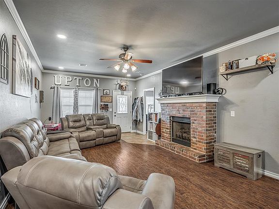 5th image of 101 N Shady Court Way
