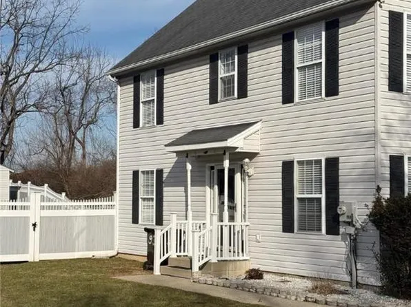 937 Ramblewood Ln, Freemansburg, PA 18017