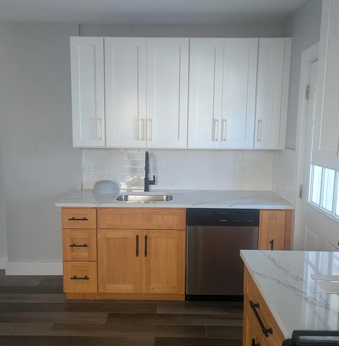 3 bed, 1.0 bath, 1050 sqft, $3,000 — Photo 4